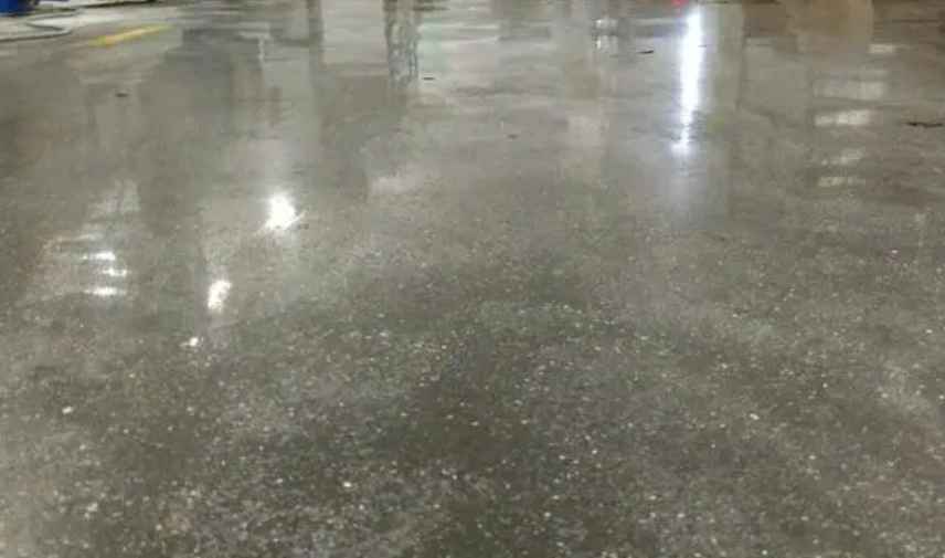 冷庫(kù)地面起砂該如何處理 冷庫(kù)地面起砂該如何處理